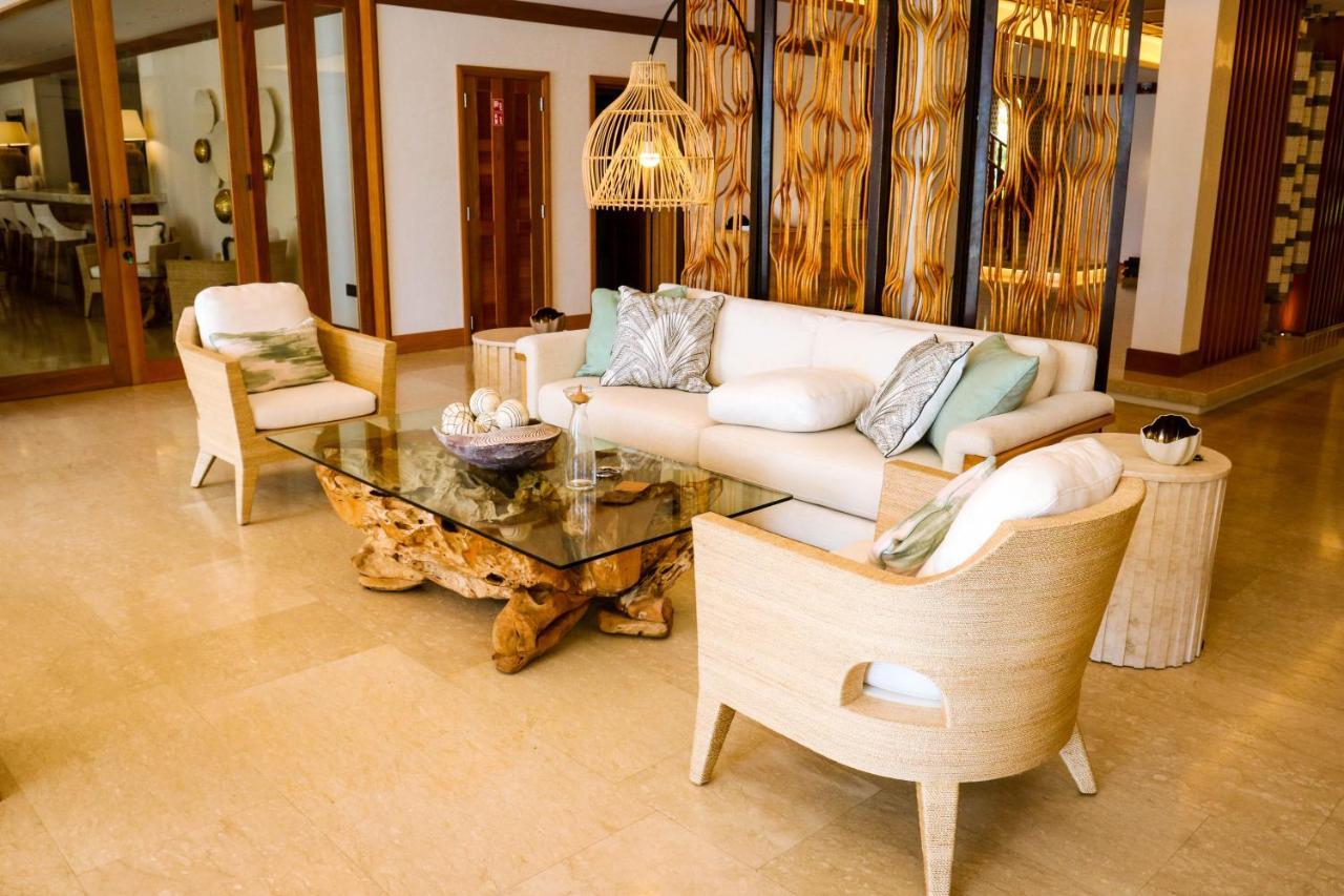 L'Escale Resort Marina & Spa - Small Luxury Hotels Of The World Victoria Extérieur photo