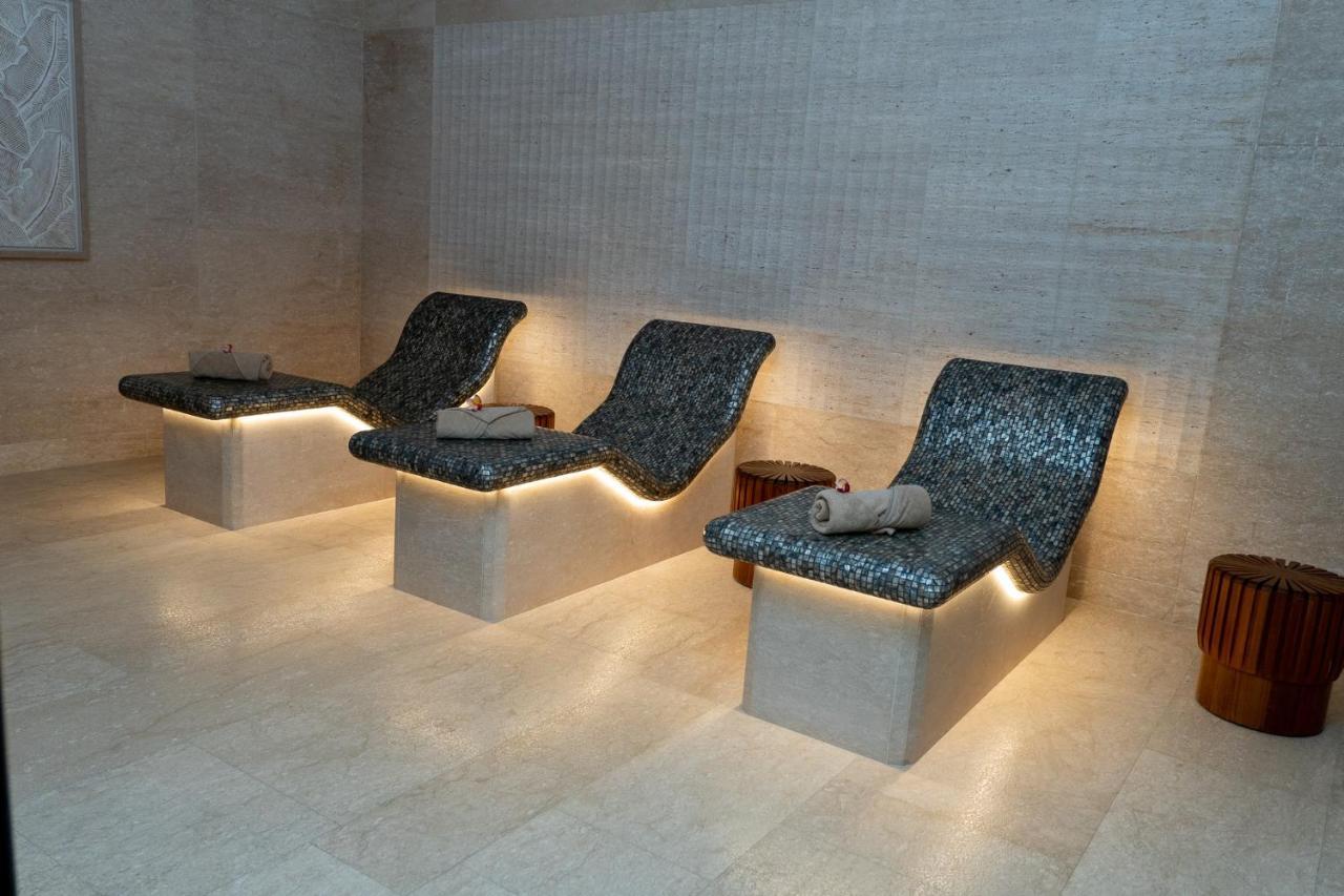 L'Escale Resort Marina & Spa - Small Luxury Hotels Of The World Victoria Extérieur photo